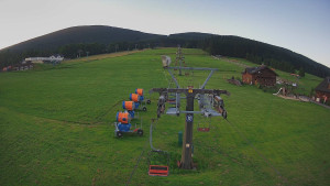 Skiarena R3 Ramzová - Dolní část sjezdovky Skiareálu Ramzová - 1.7.2025 v 05:01