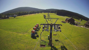 Skiarena R3 Ramzová - Dolní část sjezdovky Skiareálu Ramzová - 1.7.2025 v 10:00