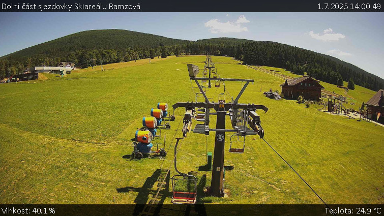 Skiarena R3 Ramzová - Dolní část sjezdovky Skiareálu Ramzová - 1.7.2025 v 14:00 Skiarena R3 Ramzová - Dolní část sjezdovky Skiareálu Ramzová - 1.7.2025 v 14:00