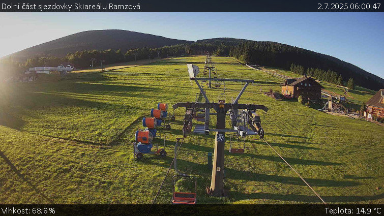 Skiarena R3 Ramzová - Dolní část sjezdovky Skiareálu Ramzová - 2.7.2025 v 06:00 Skiarena R3 Ramzová - Dolní část sjezdovky Skiareálu Ramzová - 2.7.2025 v 06:00