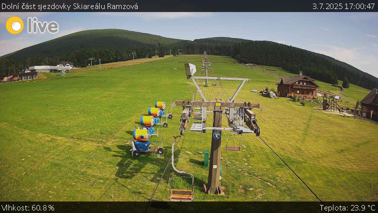 Skiarena R3 Ramzová - Dolní část sjezdovky Skiareálu Ramzová - 3.7.2025 v 17:00