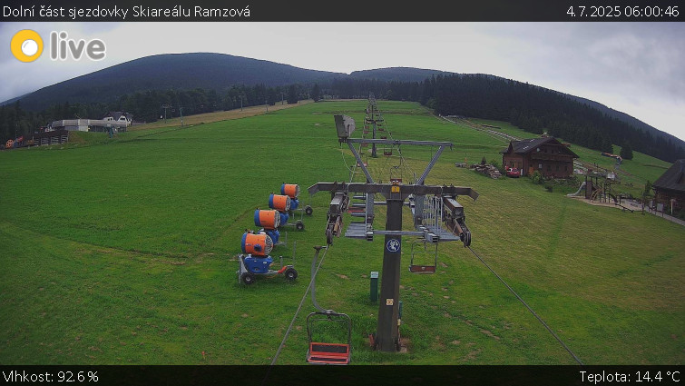 Skiarena R3 Ramzová - Dolní část sjezdovky Skiareálu Ramzová - 4.7.2025 v 06:00 Skiarena R3 Ramzová - Dolní část sjezdovky Skiareálu Ramzová - 4.7.2025 v 06:00