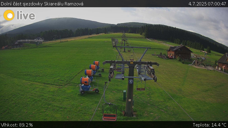 Skiarena R3 Ramzová - Dolní část sjezdovky Skiareálu Ramzová - 4.7.2025 v 07:00 Skiarena R3 Ramzová - Dolní část sjezdovky Skiareálu Ramzová - 4.7.2025 v 07:00