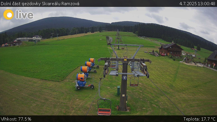 Skiarena R3 Ramzová - Dolní část sjezdovky Skiareálu Ramzová - 4.7.2025 v 13:00 Skiarena R3 Ramzová - Dolní část sjezdovky Skiareálu Ramzová - 4.7.2025 v 13:00