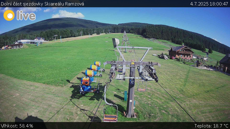 Skiarena R3 Ramzová - Dolní část sjezdovky Skiareálu Ramzová - 4.7.2025 v 18:00 Skiarena R3 Ramzová - Dolní část sjezdovky Skiareálu Ramzová - 4.7.2025 v 18:00
