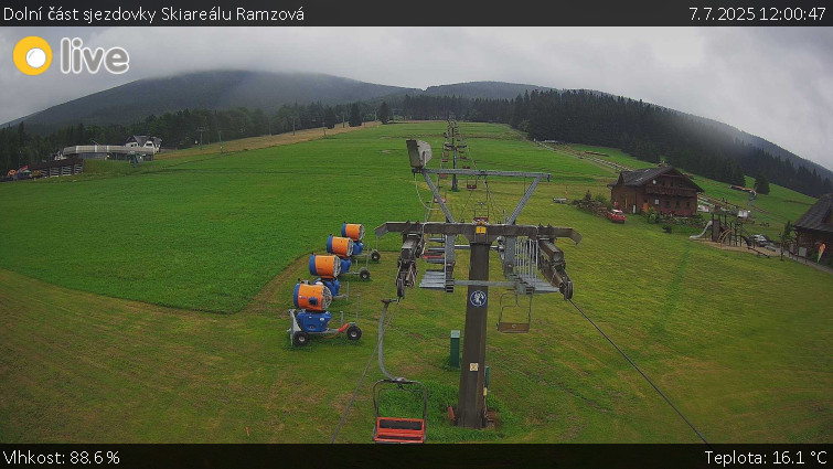 Skiarena R3 Ramzová - Dolní část sjezdovky Skiareálu Ramzová - 7.7.2025 v 12:00 Skiarena R3 Ramzová - Dolní část sjezdovky Skiareálu Ramzová - 7.7.2025 v 12:00