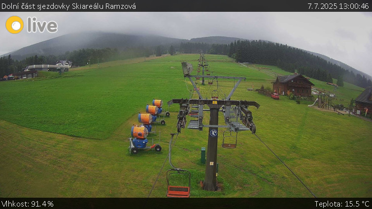 Skiarena R3 Ramzová - Dolní část sjezdovky Skiareálu Ramzová - 7.7.2025 v 13:00 Skiarena R3 Ramzová - Dolní část sjezdovky Skiareálu Ramzová - 7.7.2025 v 13:00