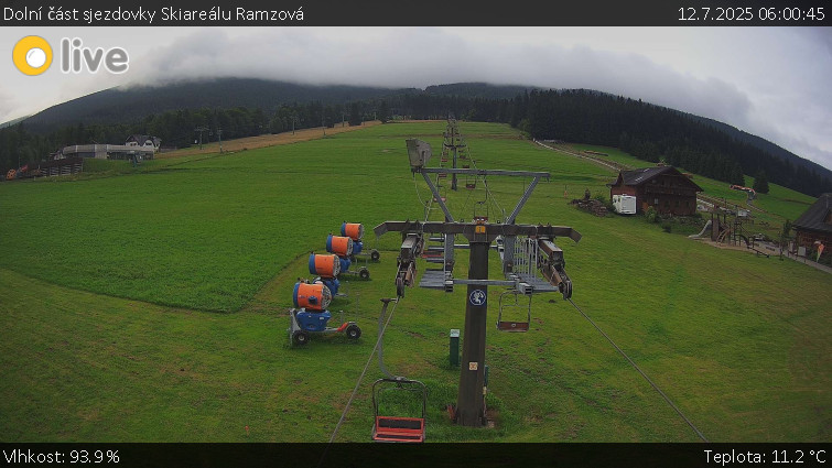 Skiarena R3 Ramzová - Dolní část sjezdovky Skiareálu Ramzová - 12.7.2025 v 06:00 Skiarena R3 Ramzová - Dolní část sjezdovky Skiareálu Ramzová - 12.7.2025 v 06:00