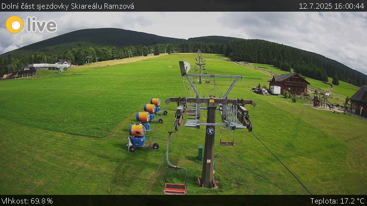 Skiarena R3 Ramzová - Dolní část sjezdovky Skiareálu Ramzová - 12.7.2025 v 16:00 Skiarena R3 Ramzová - Dolní část sjezdovky Skiareálu Ramzová - 12.7.2025 v 16:00