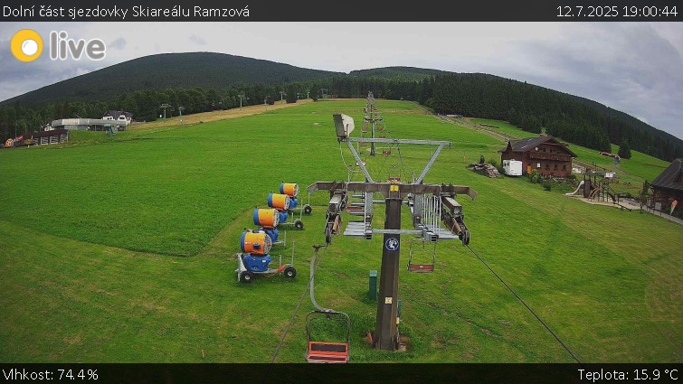 Skiarena R3 Ramzová - Dolní část sjezdovky Skiareálu Ramzová - 12.7.2025 v 19:00 Skiarena R3 Ramzová - Dolní část sjezdovky Skiareálu Ramzová - 12.7.2025 v 19:00