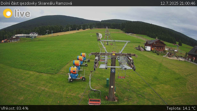 Skiarena R3 Ramzová - Dolní část sjezdovky Skiareálu Ramzová - 12.7.2025 v 21:00 Skiarena R3 Ramzová - Dolní část sjezdovky Skiareálu Ramzová - 12.7.2025 v 21:00