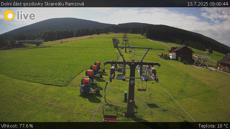 Skiarena R3 Ramzová - Dolní část sjezdovky Skiareálu Ramzová - 13.7.2025 v 09:00 Skiarena R3 Ramzová - Dolní část sjezdovky Skiareálu Ramzová - 13.7.2025 v 09:00