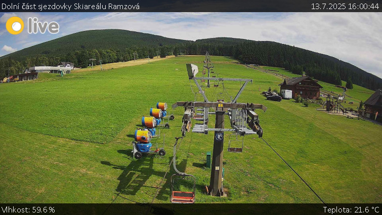 Skiarena R3 Ramzová - Dolní část sjezdovky Skiareálu Ramzová - 13.7.2025 v 16:00 Skiarena R3 Ramzová - Dolní část sjezdovky Skiareálu Ramzová - 13.7.2025 v 16:00