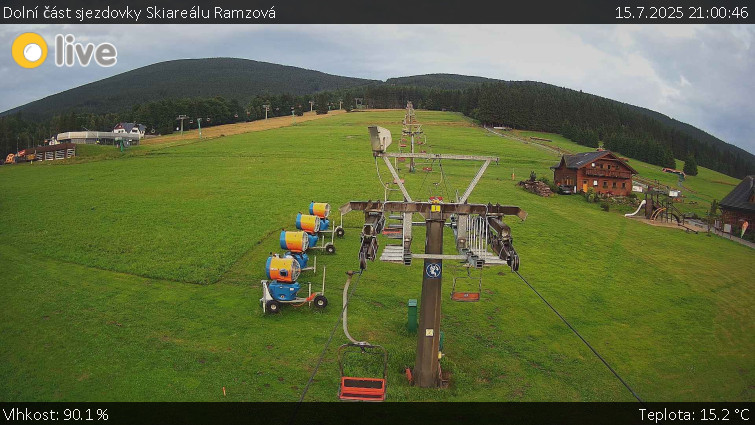 Skiarena R3 Ramzová - Dolní část sjezdovky Skiareálu Ramzová - 15.7.2025 v 21:00 Skiarena R3 Ramzová - Dolní část sjezdovky Skiareálu Ramzová - 15.7.2025 v 21:00