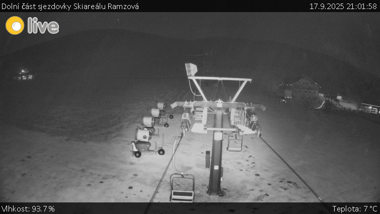 Horské atrakce Ramzová - Dolní část sjezdovky Skiareálu Ramzová - 17.9.2025 v 21:01