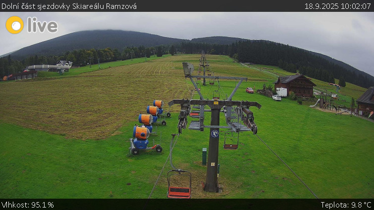 Horské atrakce Ramzová - Dolní část sjezdovky Skiareálu Ramzová - 18.9.2025 v 10:02 Horské atrakce Ramzová - Dolní část sjezdovky Skiareálu Ramzová - 18.9.2025 v 10:02
