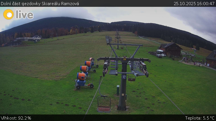 Horské atrakce Ramzová - Dolní část sjezdovky Skiareálu Ramzová - 25.10.2025 v 16:00 Horské atrakce Ramzová - Dolní část sjezdovky Skiareálu Ramzová - 25.10.2025 v 16:00