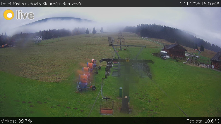 Horské atrakce Ramzová - Dolní část sjezdovky Skiareálu Ramzová - 2.11.2025 v 16:00