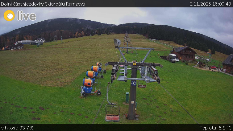 Horské atrakce Ramzová - Dolní část sjezdovky Skiareálu Ramzová - 3.11.2025 v 16:00