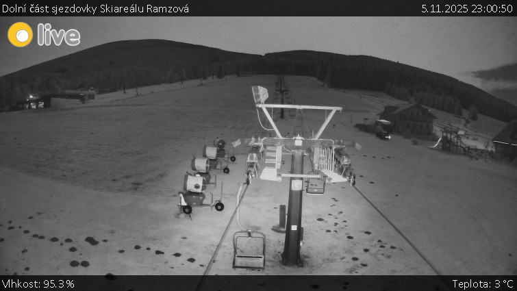 Horské atrakce Ramzová - Dolní část sjezdovky Skiareálu Ramzová - 5.11.2025 v 23:00