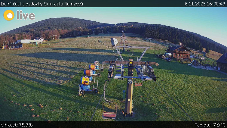 Horské atrakce Ramzová - Dolní část sjezdovky Skiareálu Ramzová - 6.11.2025 v 16:00