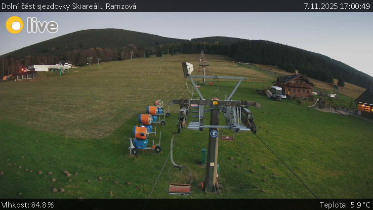 Horské atrakce Ramzová - Dolní část sjezdovky Skiareálu Ramzová - 7.11.2025 v 17:00