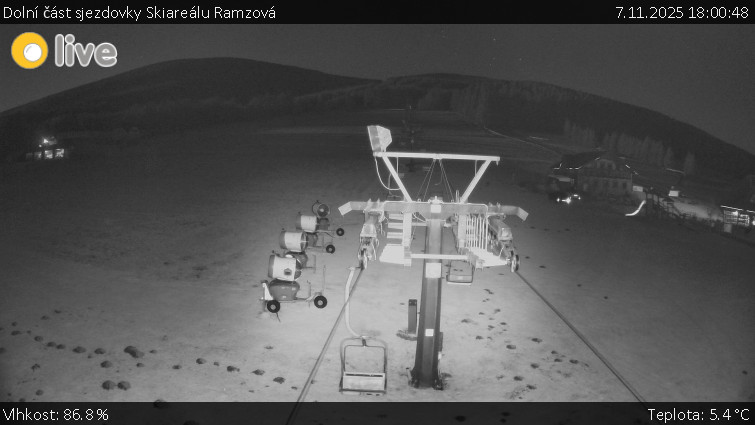 Horské atrakce Ramzová - Dolní část sjezdovky Skiareálu Ramzová - 7.11.2025 v 18:00