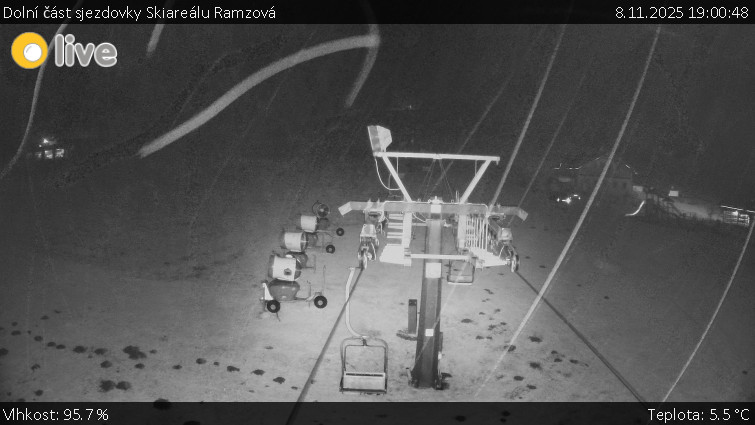 Horské atrakce Ramzová - Dolní část sjezdovky Skiareálu Ramzová - 8.11.2025 v 19:00