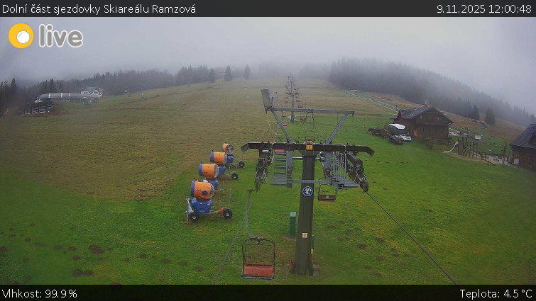 Horské atrakce Ramzová - Dolní část sjezdovky Skiareálu Ramzová - 9.11.2025 v 12:00