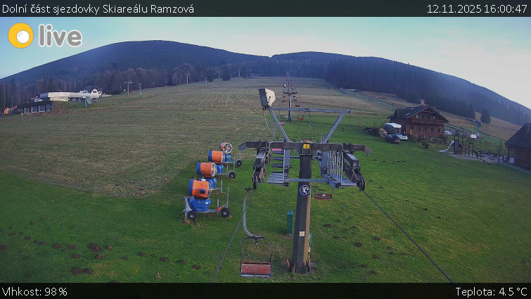 Horské atrakce Ramzová - Dolní část sjezdovky Skiareálu Ramzová - 12.11.2025 v 16:00