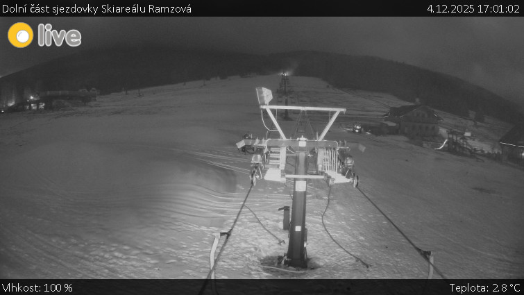 Horské atrakce Ramzová - Dolní část sjezdovky Skiareálu Ramzová - 4.12.2025 v 17:01