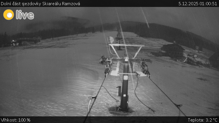 Horské atrakce Ramzová - Dolní část sjezdovky Skiareálu Ramzová - 5.12.2025 v 01:00