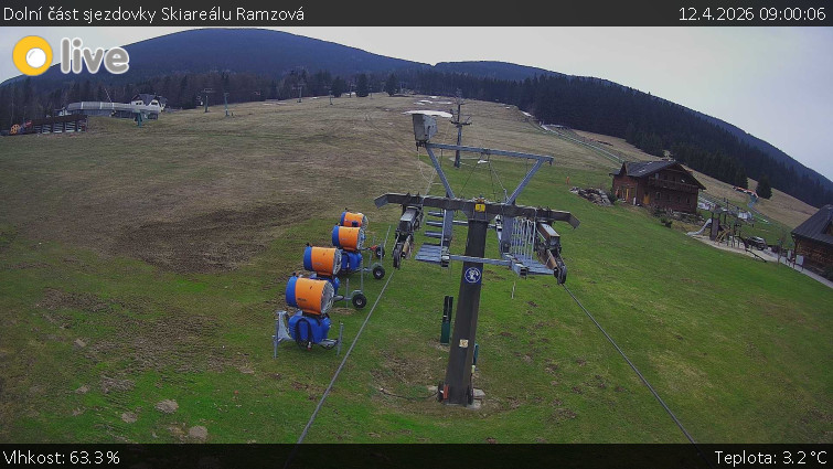 Horské atrakce Ramzová - Dolní část sjezdovky Skiareálu Ramzová - 12.4.2026 v 09:00