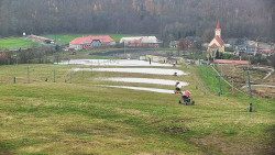 Horní část sjezdovky skiareálu Hlubočky