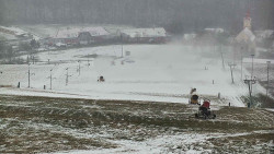 Horní část sjezdovky skiareálu Hlubočky