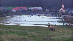 Horní část sjezdovky skiareálu Hlubočky