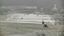 Horní část sjezdovky skiareálu Hlubočky