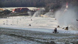 Horní část sjezdovky skiareálu Hlubočky