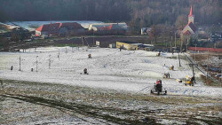 Horní část sjezdovky skiareálu Hlubočky