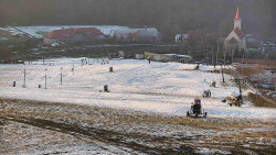 Horní část sjezdovky skiareálu Hlubočky