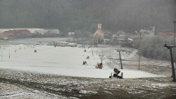 Horní část sjezdovky skiareálu Hlubočky