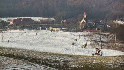 Horní část sjezdovky skiareálu Hlubočky