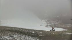 Horní část sjezdovky skiareálu Hlubočky