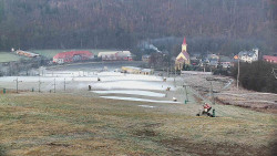 Horní část sjezdovky skiareálu Hlubočky