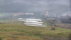 Horní část sjezdovky skiareálu Hlubočky