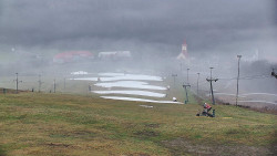 Horní část sjezdovky skiareálu Hlubočky