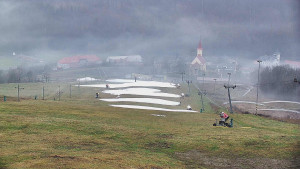 Skiareál Hlubočky - Horní část sjezdovky skiareálu Hlubočky - 19.12.2025 v 12:35