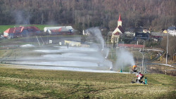 Horní část sjezdovky skiareálu Hlubočky