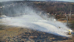 Horní část sjezdovky skiareálu Hlubočky