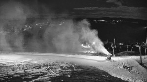 Skiareál Hlubočky - Horní část sjezdovky skiareálu Hlubočky - 31.12.2025 v 00:40 Skiareál Hlubočky - Horní část sjezdovky skiareálu Hlubočky - 31.12.2025 v 00:40